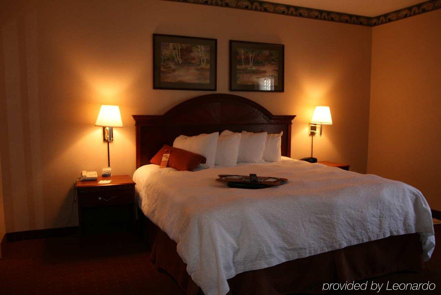 Holiday Inn Express - New Albany Room photo